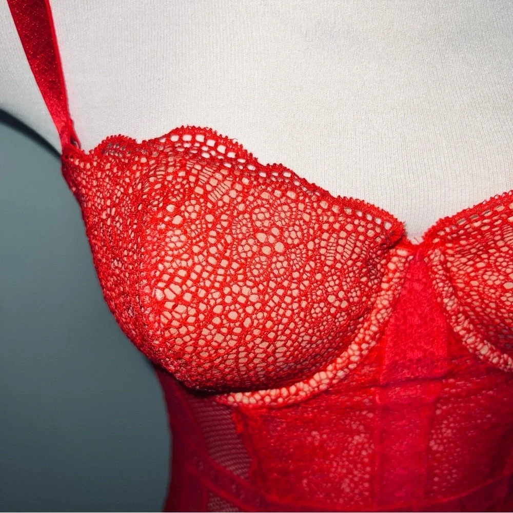 Victoria's Secret Scarlet Red Lace Bustier Corset - Underwire 34C